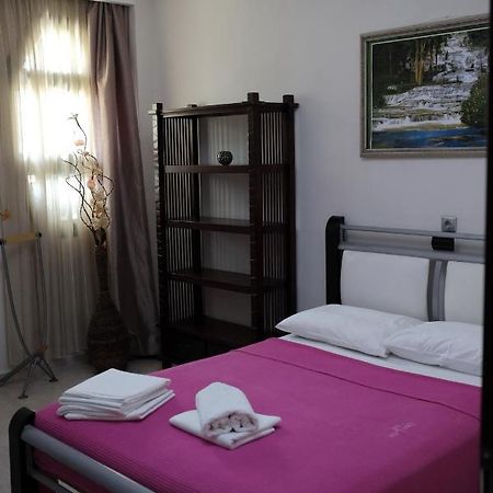 Irenes Apartment Kallithea  外观 照片