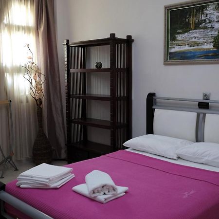 Irenes Apartment Kallithea  外观 照片