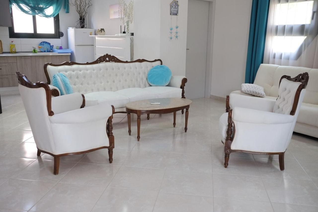 Irenes Apartment Kallithea  外观 照片